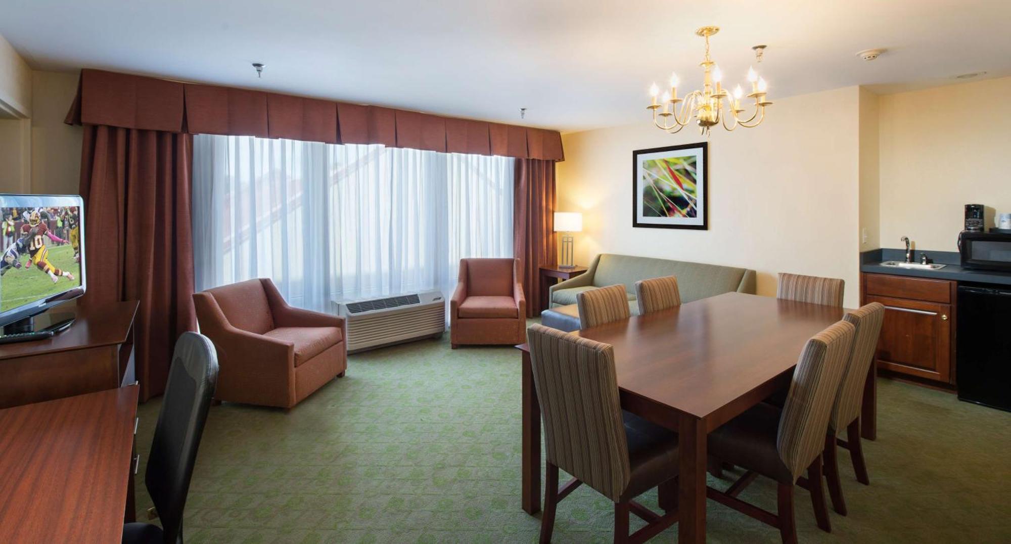 Hampton Inn Корнелія Екстер'єр фото